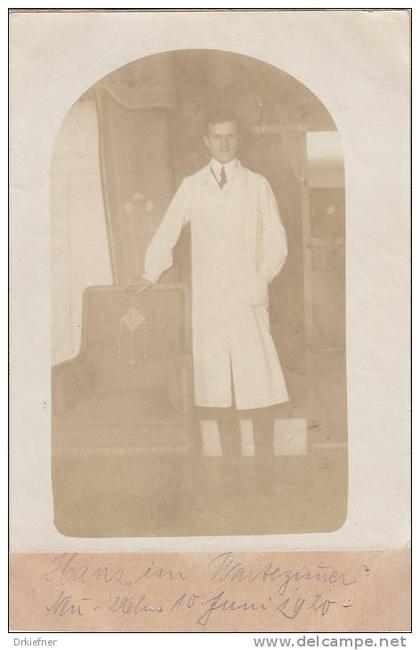 Foto-AK: Neu-Ulm, Arzt im Wartezimmer 1920