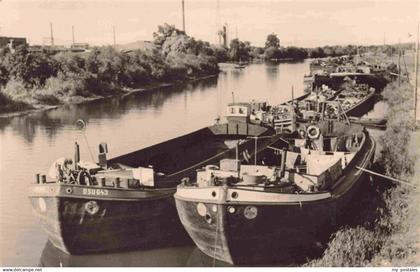 Henningsdorf Partie an der Havel Frachtkaehne