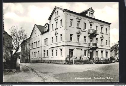 AK Rathmannsdorf / Sächs. Schweiz, Strassenpartie am Ferienheim Brücke