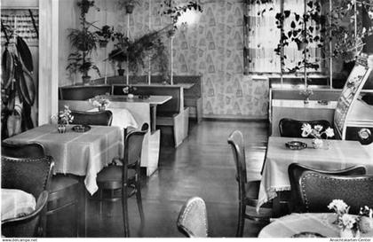 39103172 - Neuhaus ueber Rottweil. Innenansicht vom Café-Restaurant Neuhaus ungelaufen