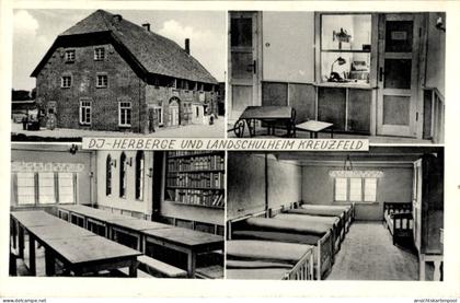 CPA Kreuzfeld Malente in Holstein, DJ-Herberge, Landschulheim Innenräume, Tische, Betten