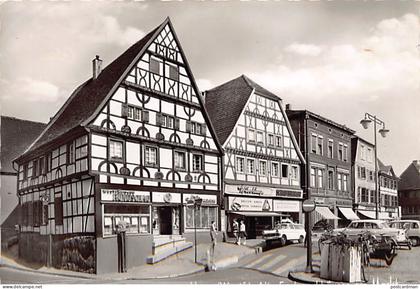 Deutschland - UNNA - Alte Fachwerkhaüser am Markt