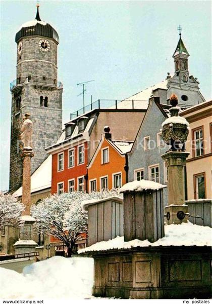 Weilheim Oberbayern Kirchenpartie mit Brunnen