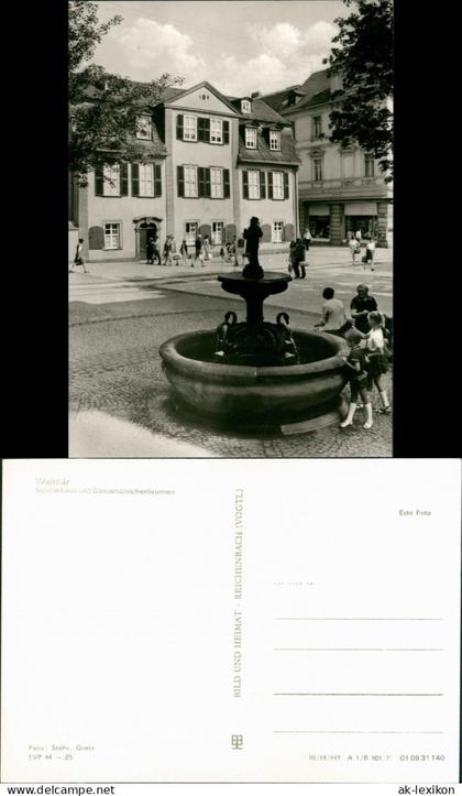 Ansichtskarte Weimar Schillerhaus, Personen in der Fußgängerzone 1975