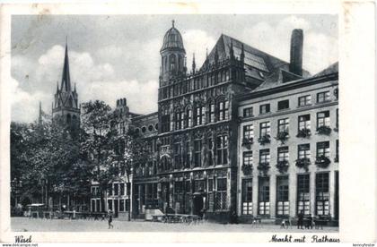 Wesel - Markt mit Rathaus