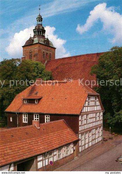 Wittstock St Marienkirche mit Giebelfachwerkhaus