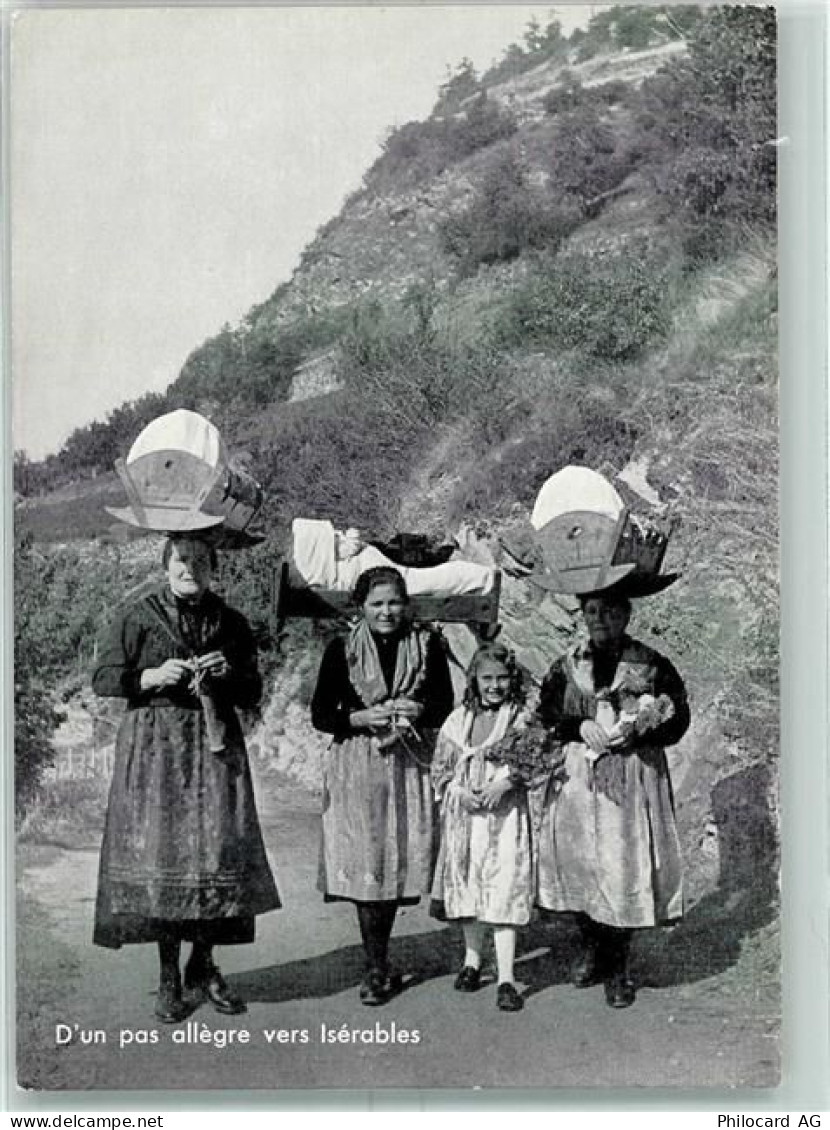 Dun pas allegre vers Iserables - 10393606