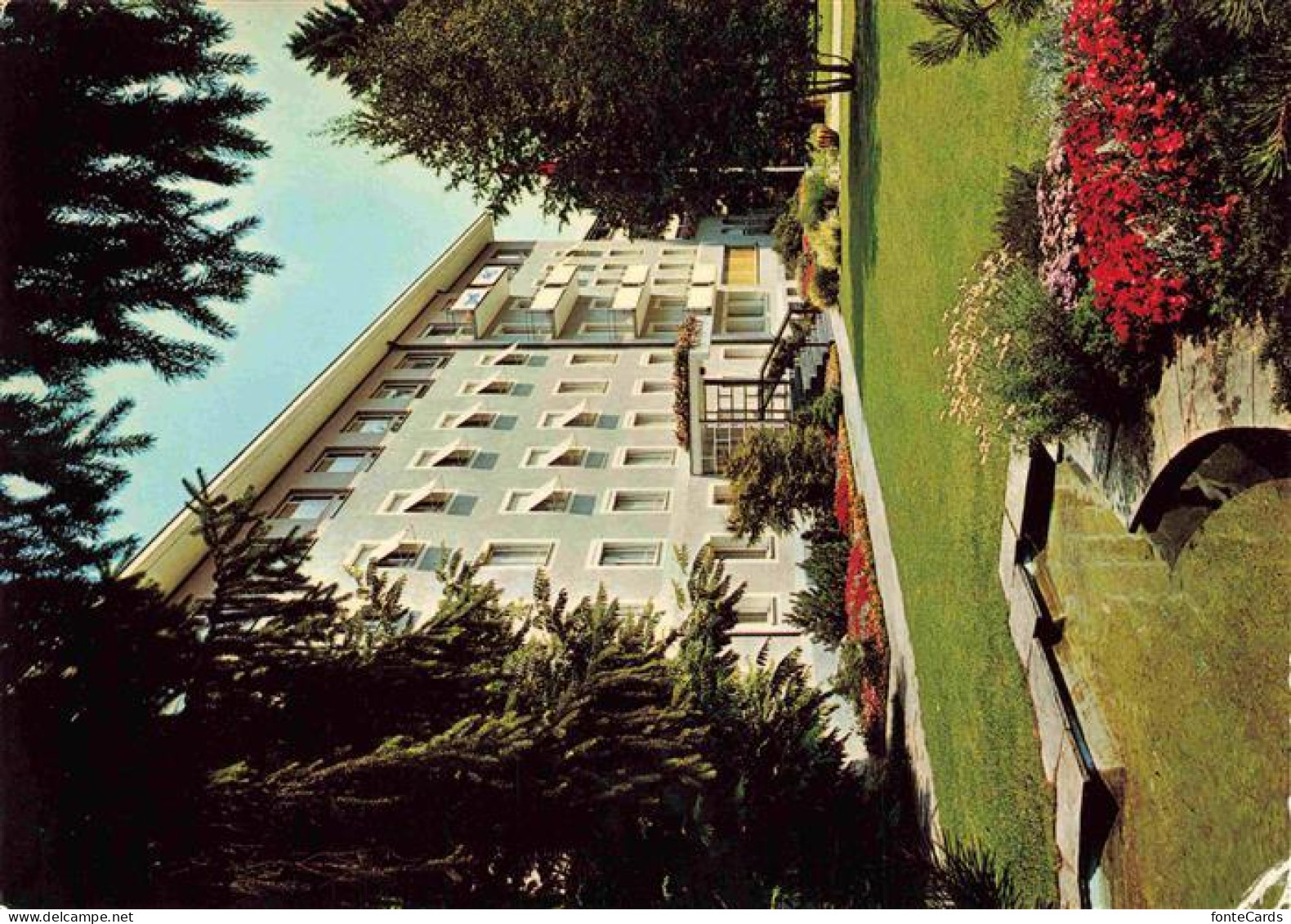 Dussnang Muenchwilen TG Kneipp-Kurhaus Kurhaus Park Teich Blumen Rasen Garten Ba