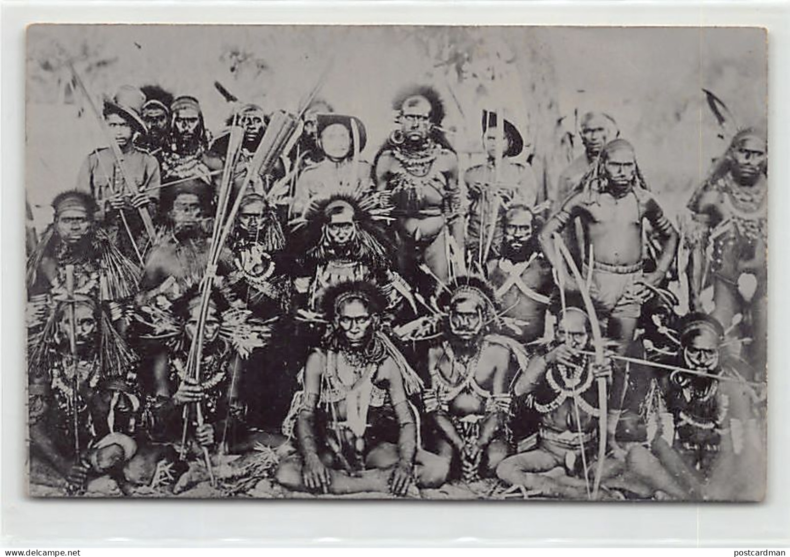 Dutch New Guinea (Nederlands-Nieuw-Guinea) - Group of natives - REAL PHOTO - Publ. unknown