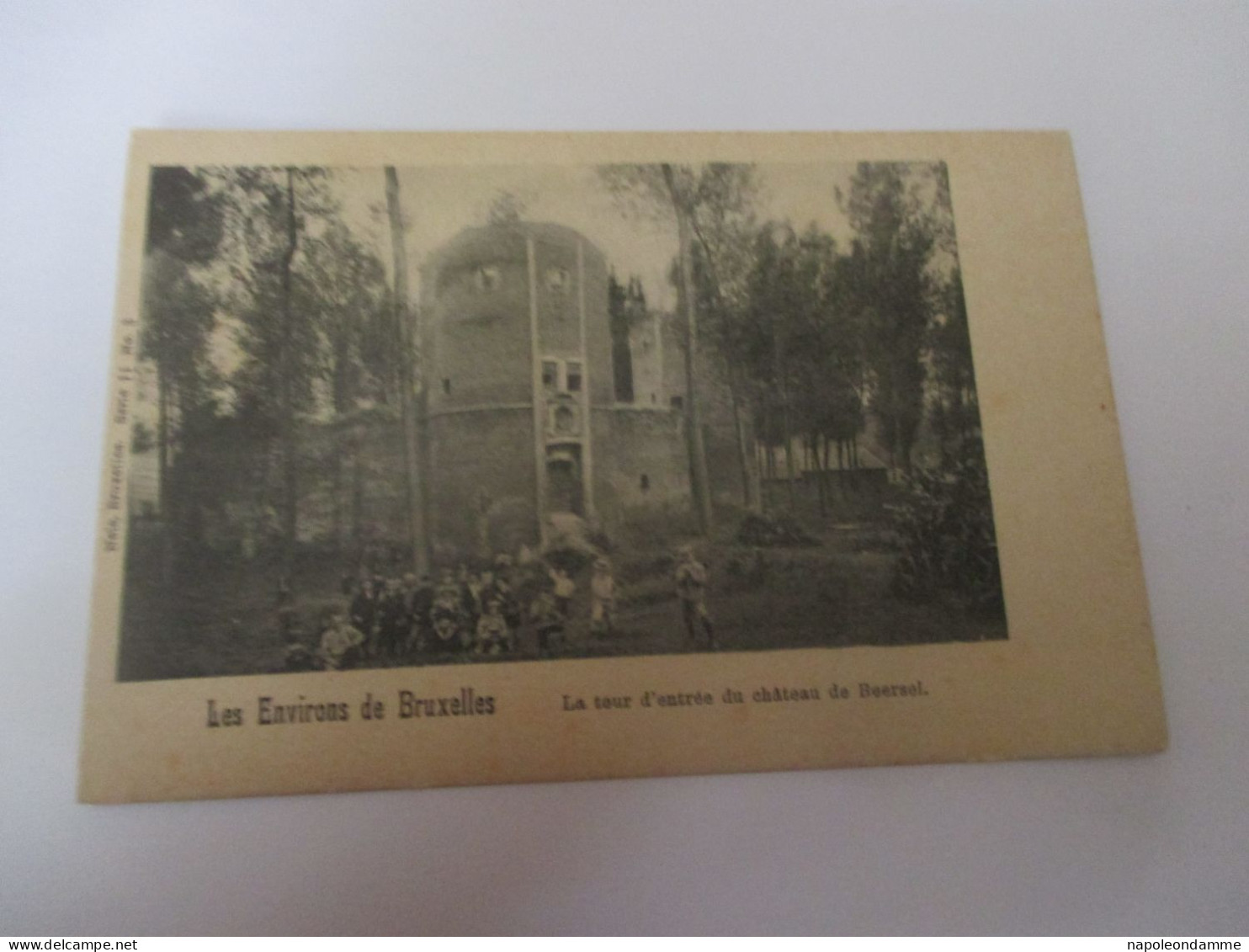 Dworp, La tour d'entree du chateau de Beersel