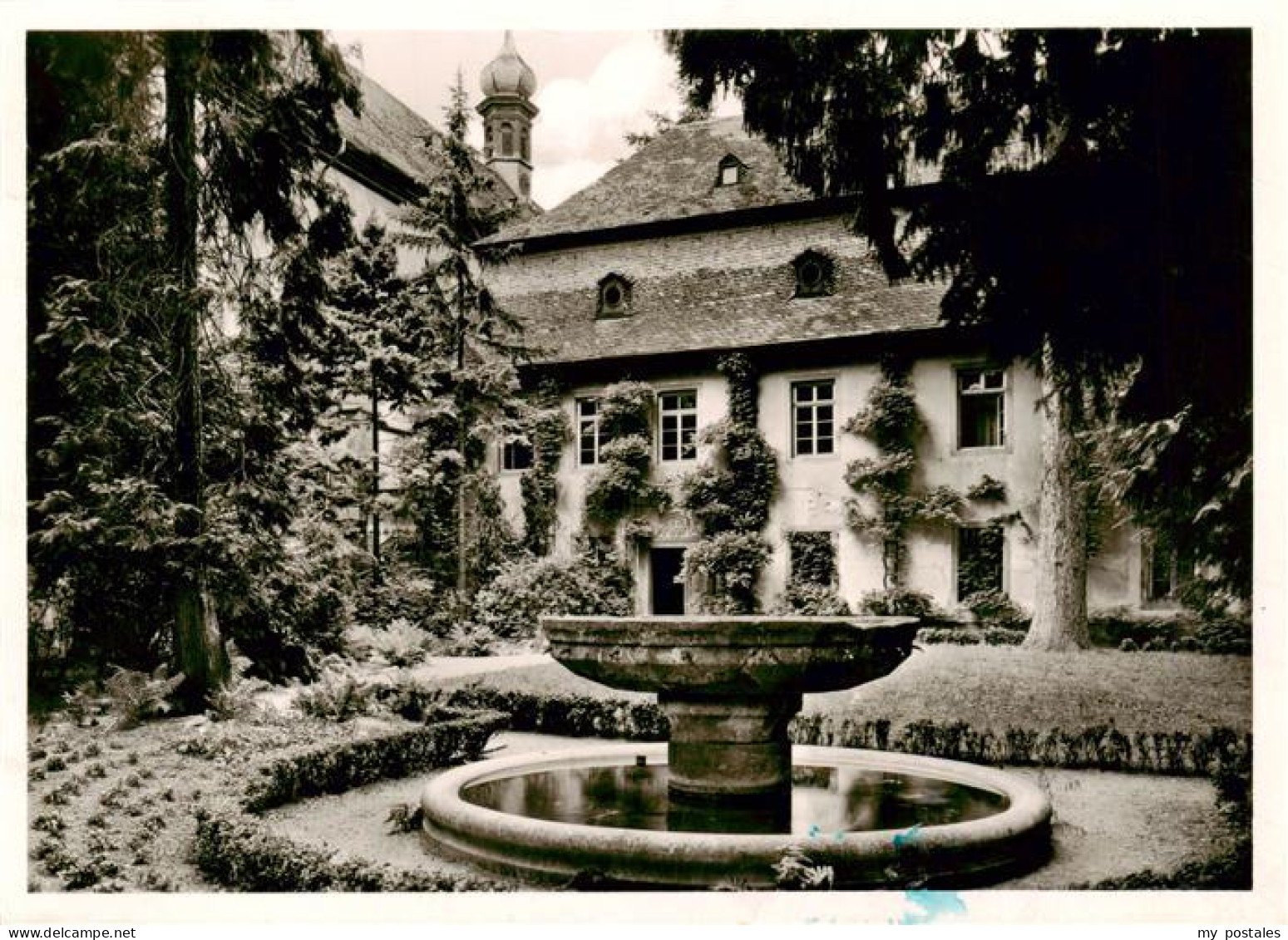 Eberbach Rheingau Eltville Ehem Zisterzienser Abtei im Rheingau Klostergarten