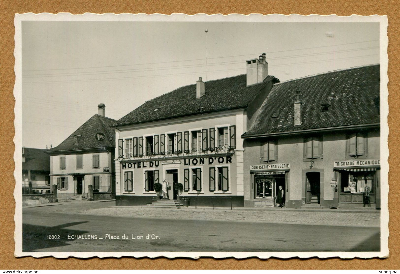 ECHALLENS : " HÔTEL DU LION D'OR "