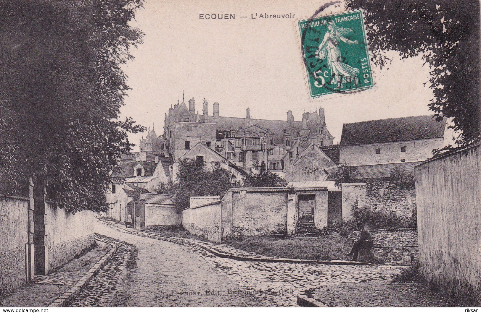 ECOUEN