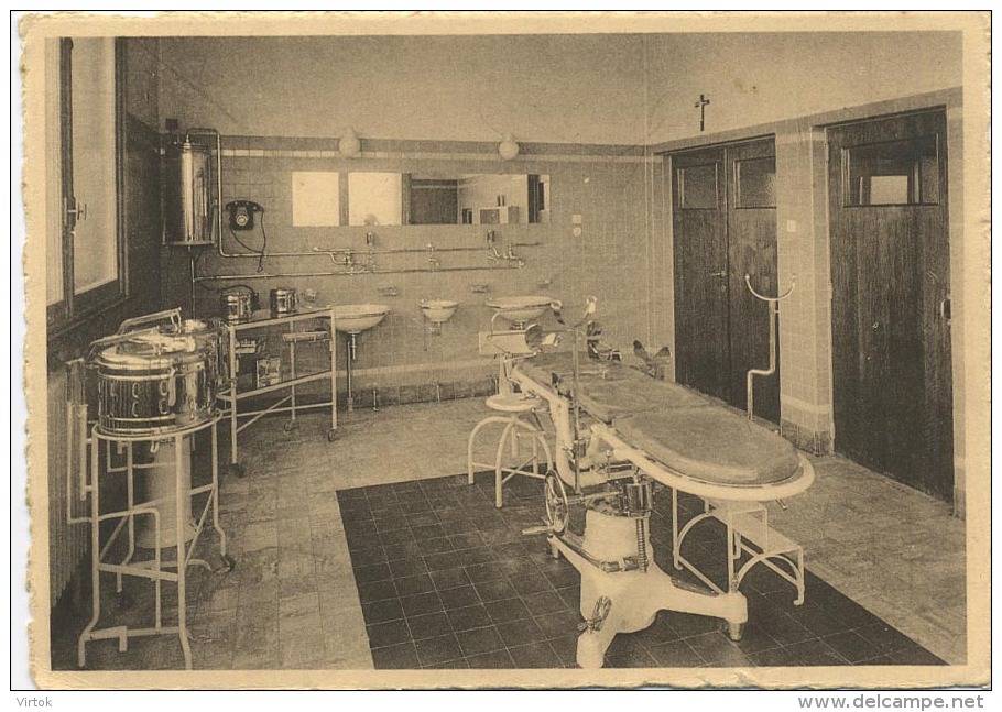 Eeklo : moederhuis  ' maria moeder Gods '  :  operatiezaal    (  groot formaat   )