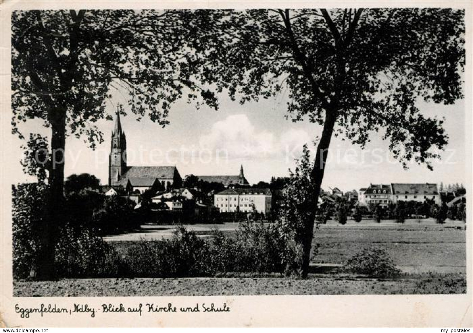 Eggenfelden Blick auf Kirche und Schule
