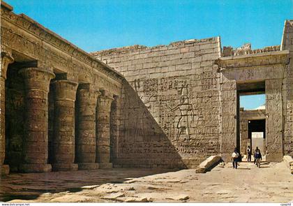 CPM Louxor Medinet Habou Cour du temple de Ramses