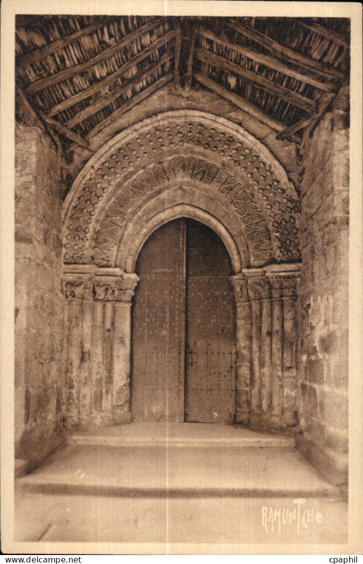 Eglise Romane de Secondigny - Portail - CPA