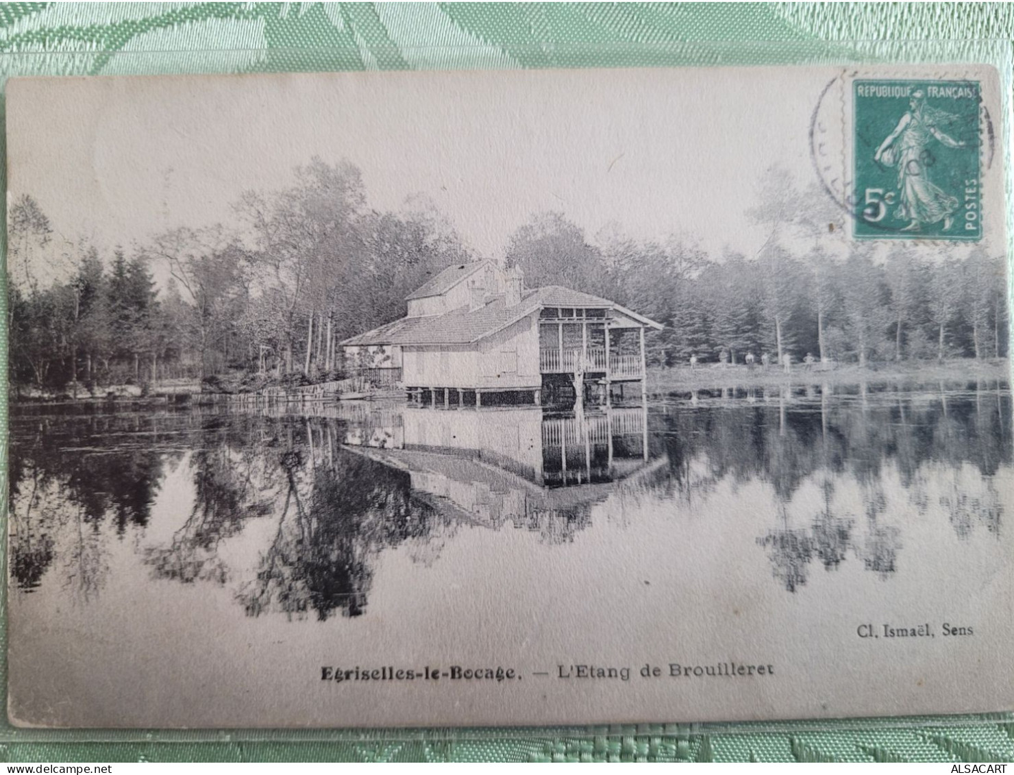 egriselles -le-bocage , l'étang de brouilleret