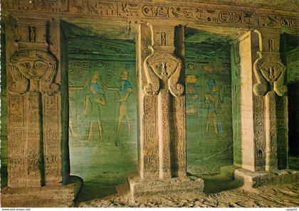 CPM Abu Simbel Les pillers de Hathor dans le Petit temple