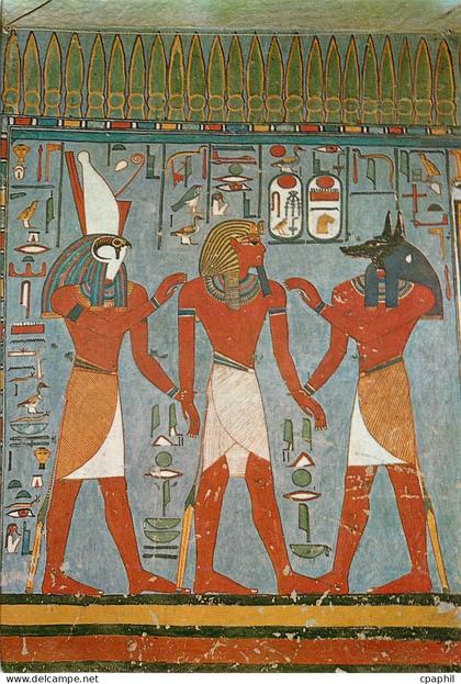 CPM Louxor Anubis and Hariesis loading the King
