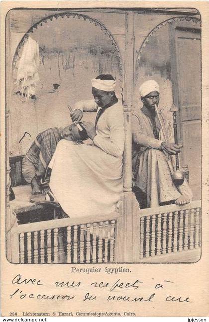 EGYPTE - PERSONNES - PERRUQUIER EGYPTIEN