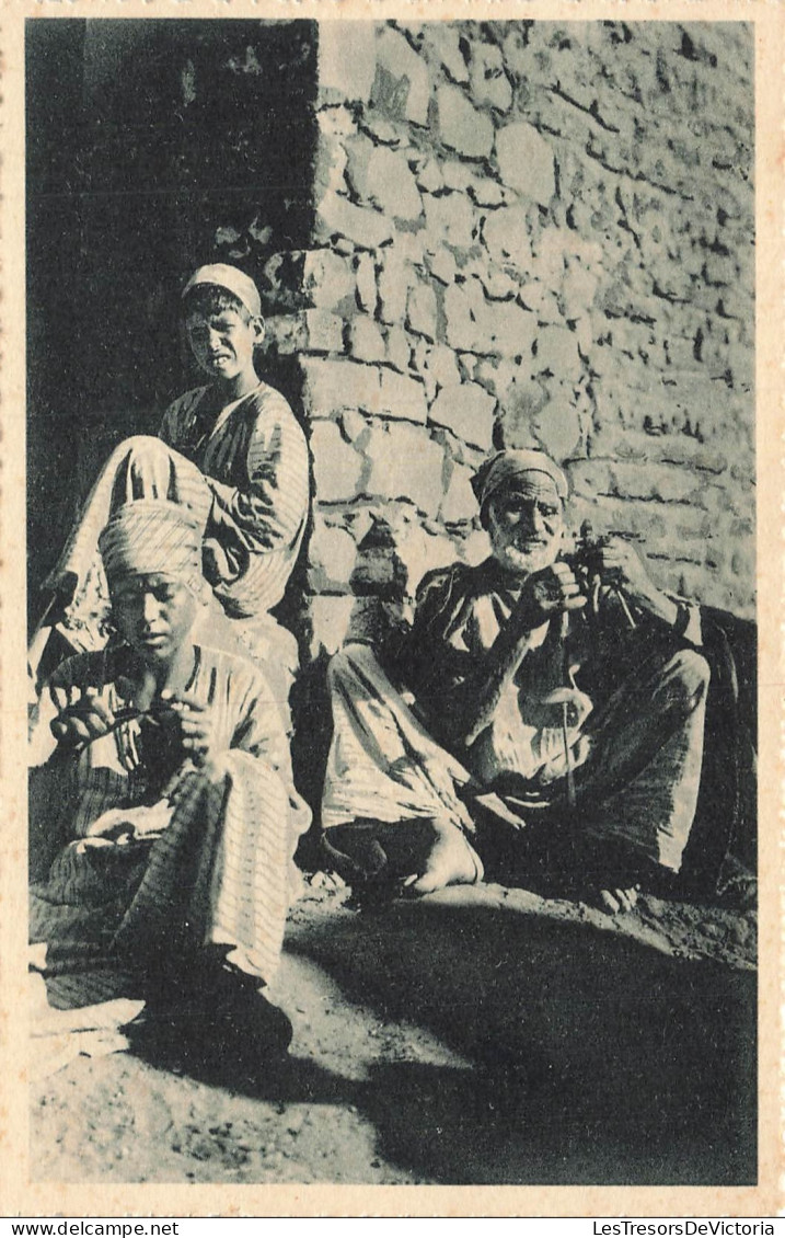 EGYPTE - Personnes - citation - Hommes - vieux - enfants - costume - animé - CPA