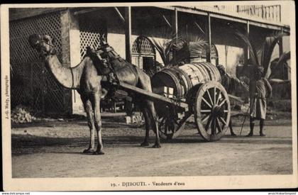 CPA Dschibuti, Vendeurs d'eau, Wasserhändler, Kamelkarren
