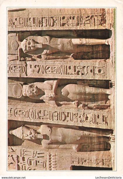 [-5%] EGYPTE - Some Statues of Abou Simbel - Carte Postale