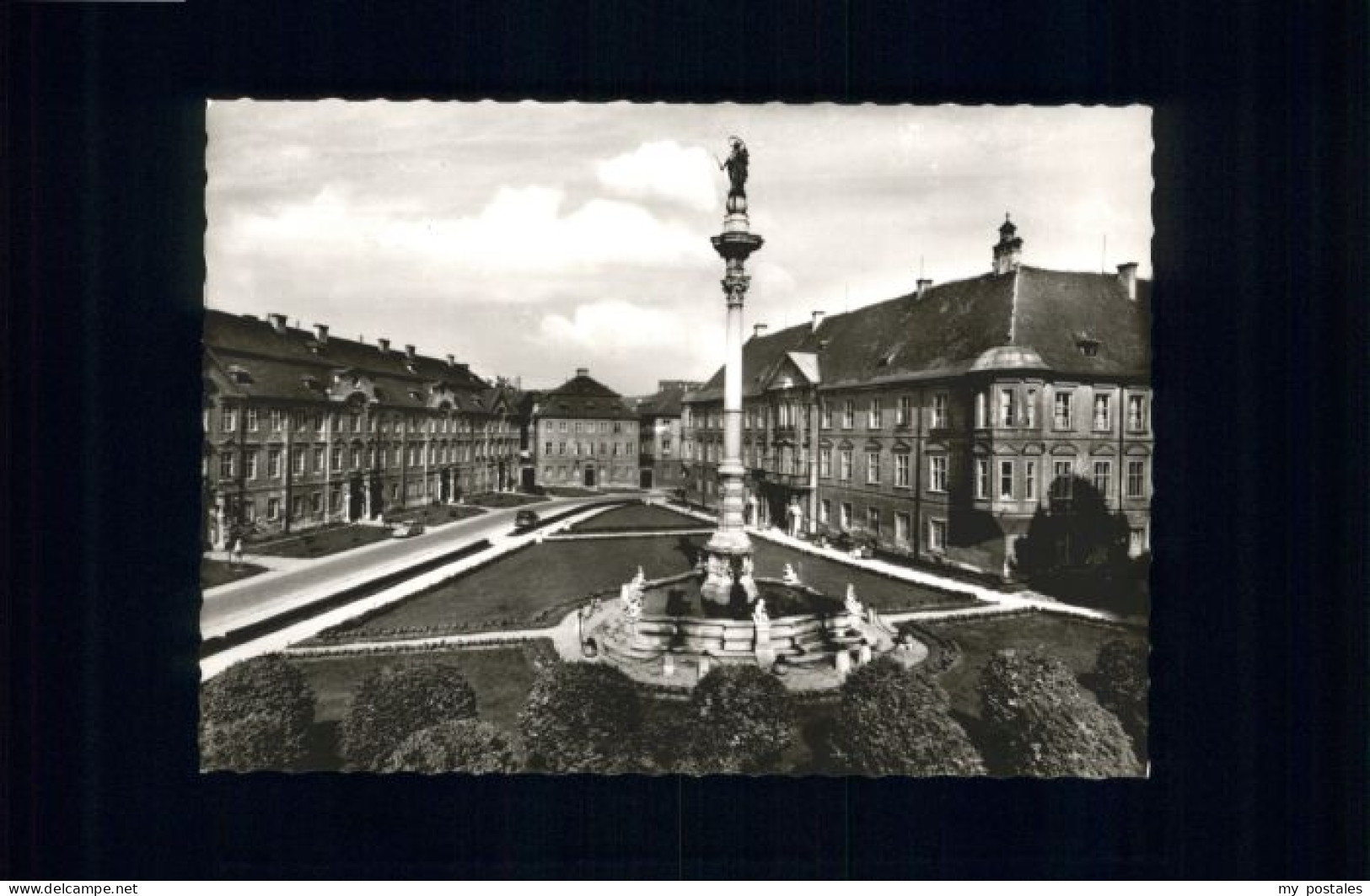 Eichstaett Oberbayern Eichstaett Residenzplatz Mariensaeule *