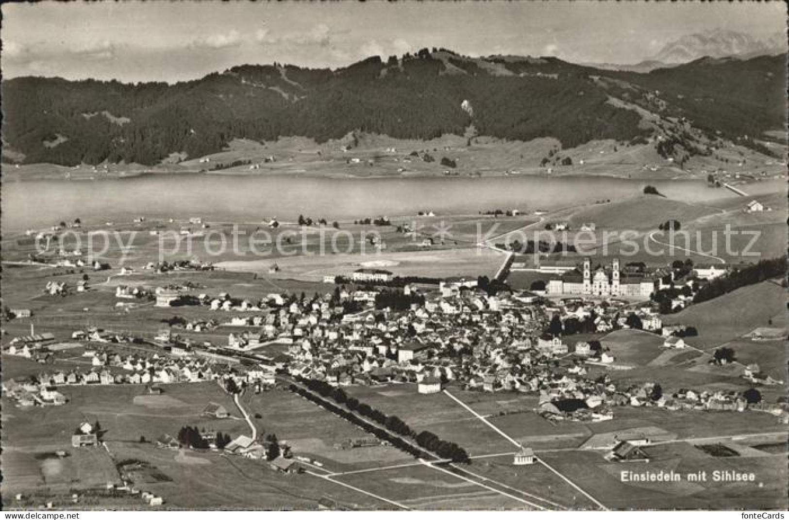 Einsiedeln SZ mit Sihlsee Totalansicht