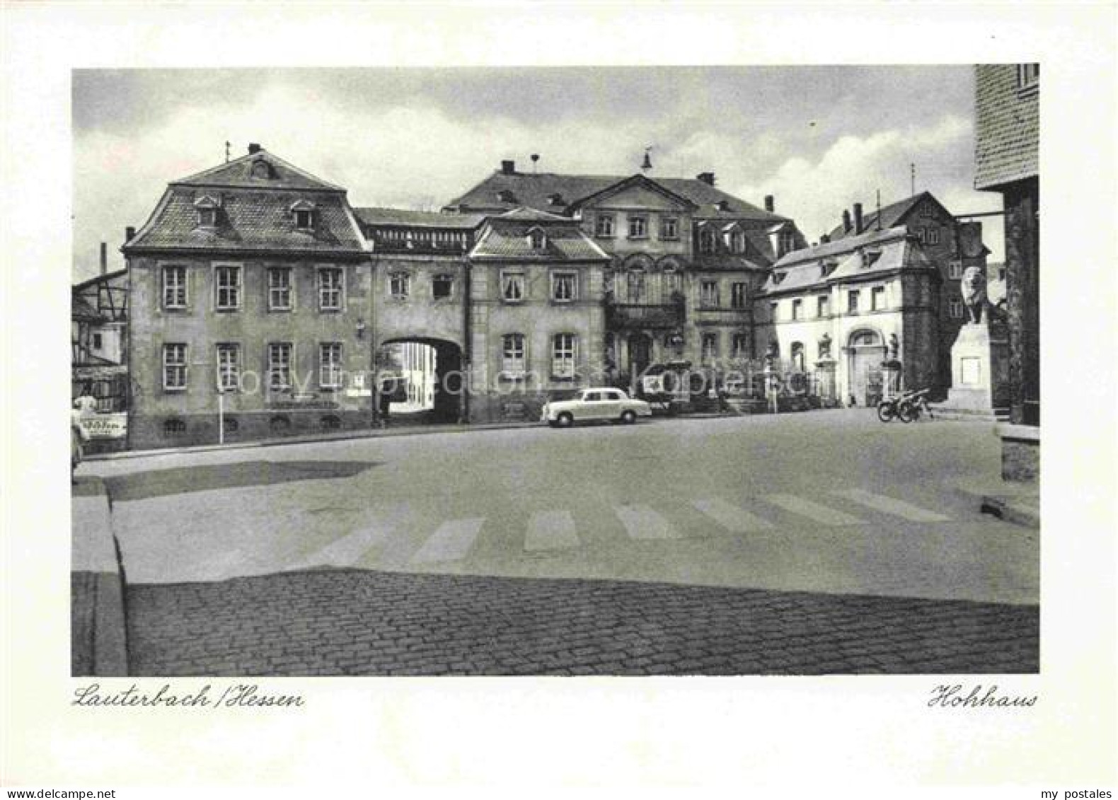 Eisenbach Vogelsbergkreis Lauterbach Hessen Hohhaus Barockgebaeude Platz Auto Ko