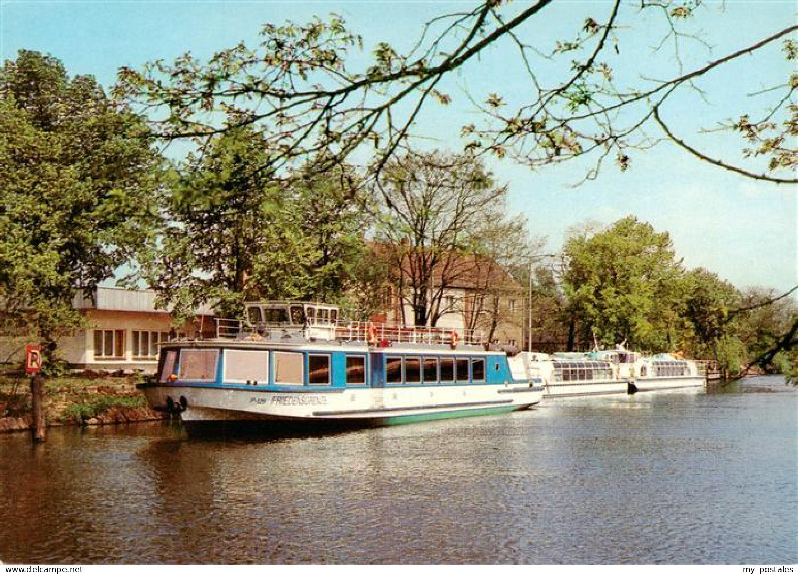 Eisenhuettenstadt Anlegestelle der Fahrgastschiffe