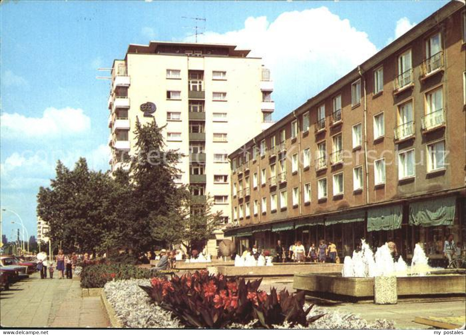 Eisenhuettenstadt Leninallee Wasserspiele Hochhaus