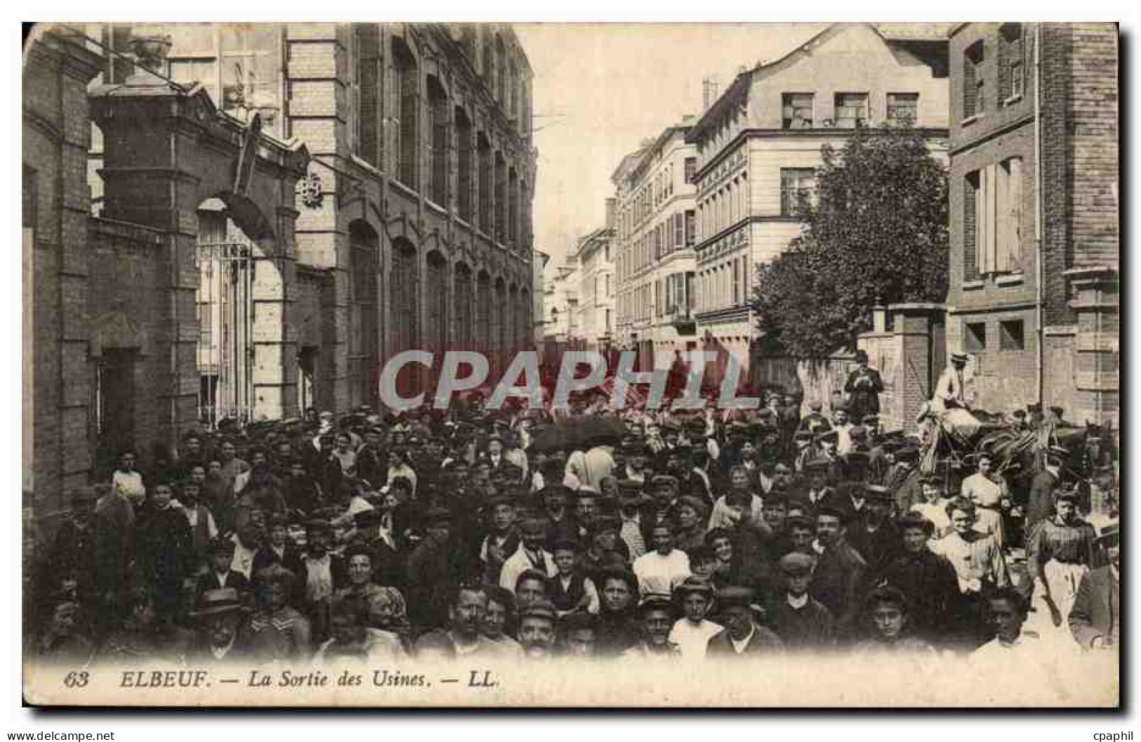 Elbeuf - La Sortie des Usines - CPA