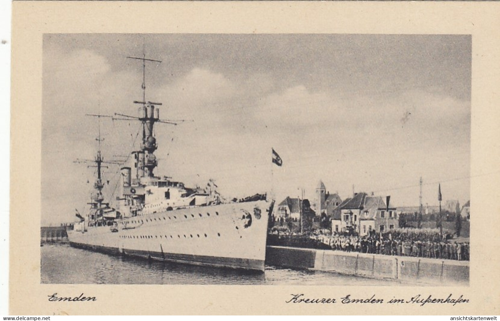 Emden, Kreuzer "Emden" im Außenhafen ngl #F8856
