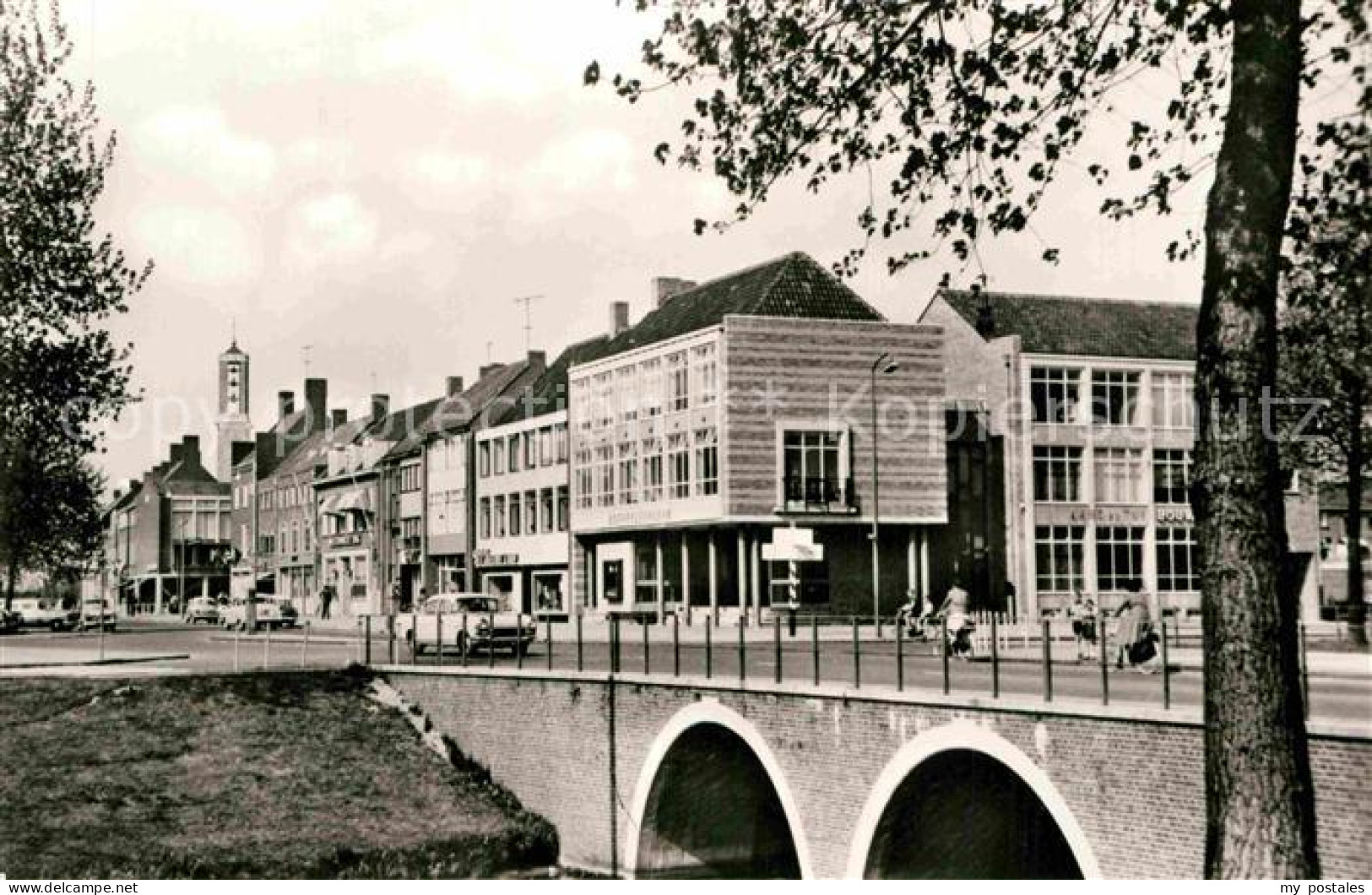 Emmeloord Zentrum mit Bruecke