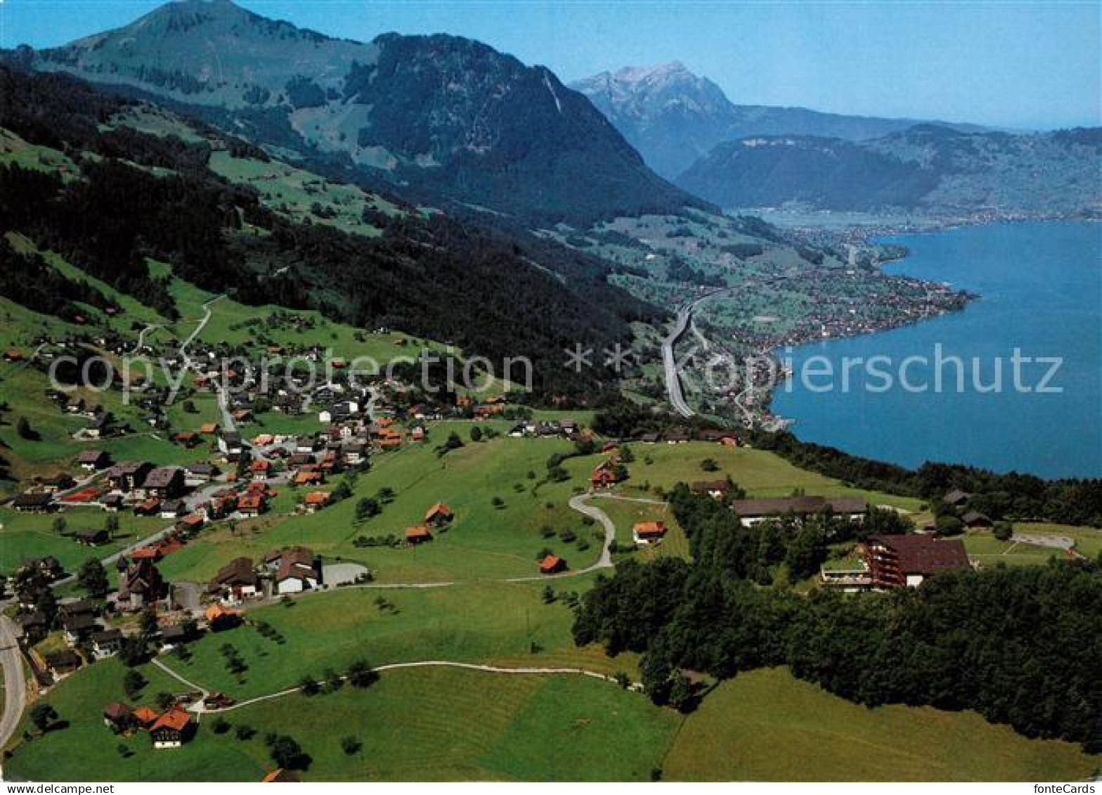 Emmetten Fliegeraufnahme Vierwaldstaettersee
