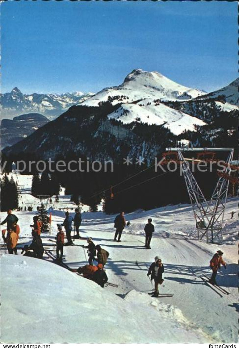 Emmetten Stockhuette Gondelbahn Skilifte