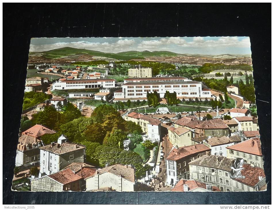 EN AVION AU-DESSUS DE... - 8. L'ABRESLE - LE GROUPE SCOLAIRE - 69 RHONE