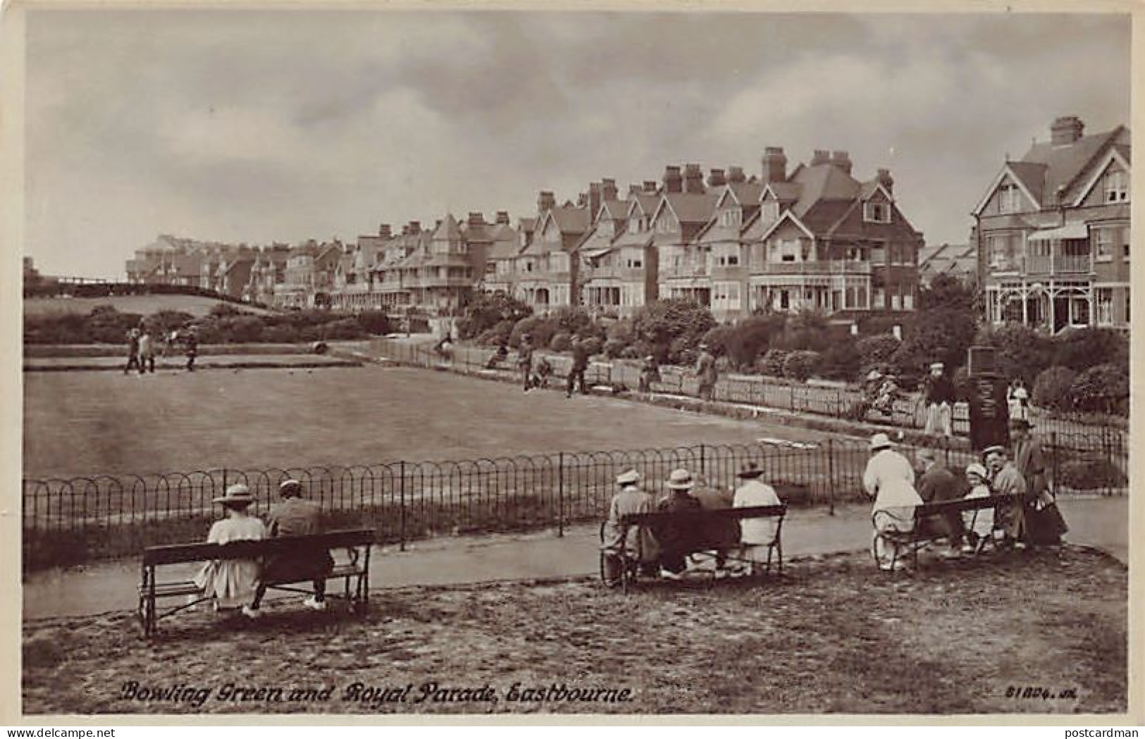 England - EASTBOURNE - Bowling Green and Royal Parade