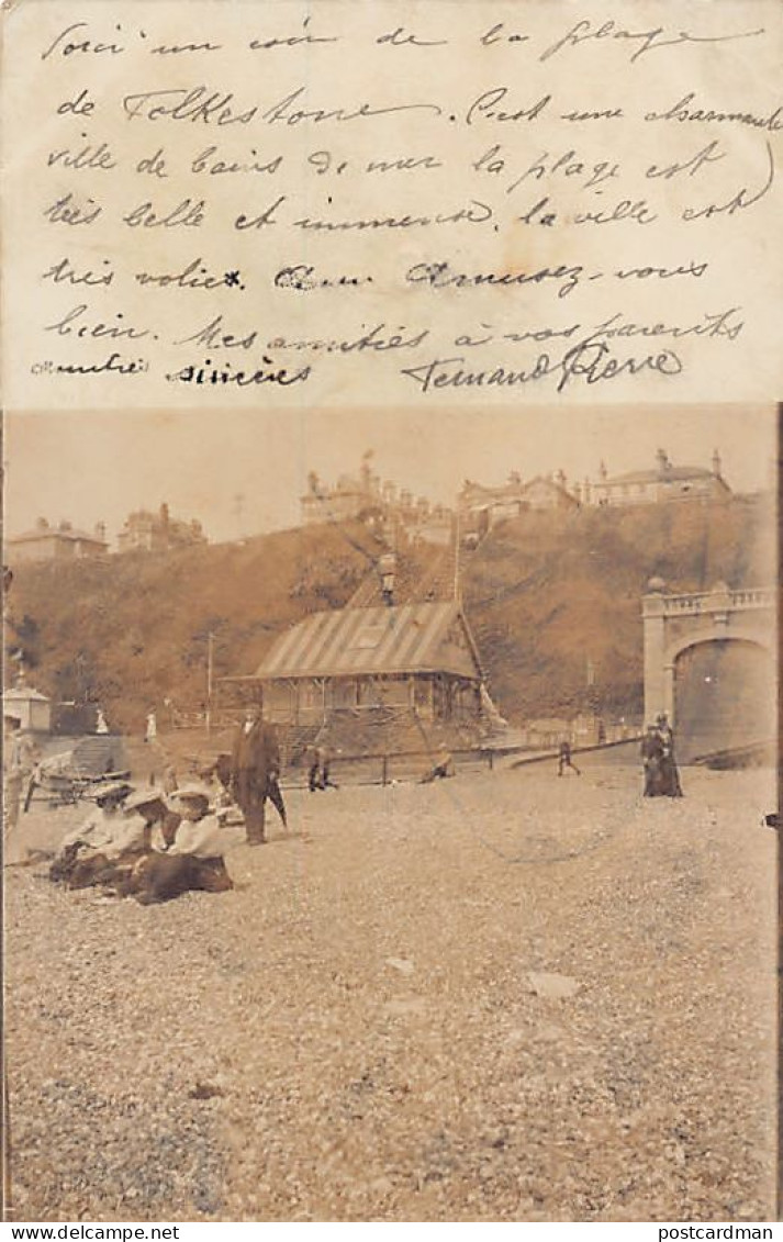 England - FOLKESTONE On the Beach