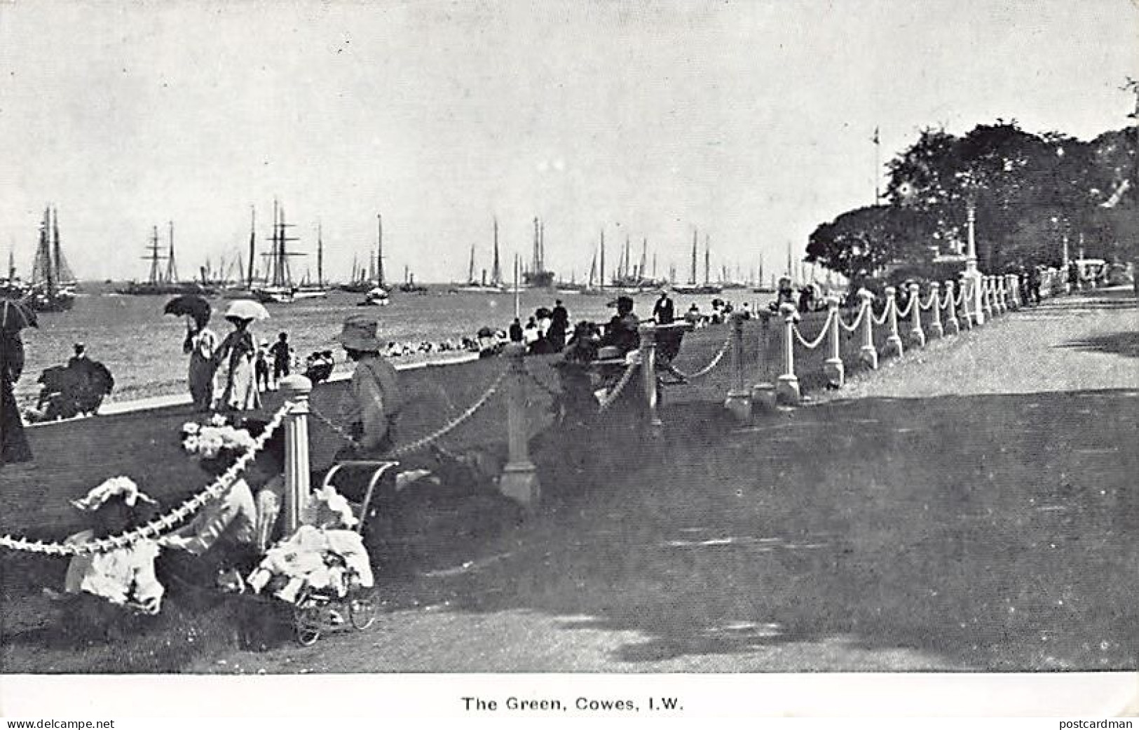 England - Isle of Wight - COWES The Green