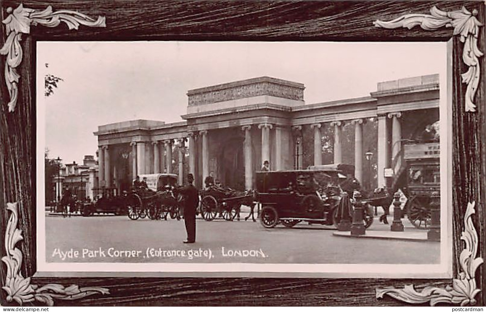 England - LONDON - Hyde Park Corner - Entrance Gate