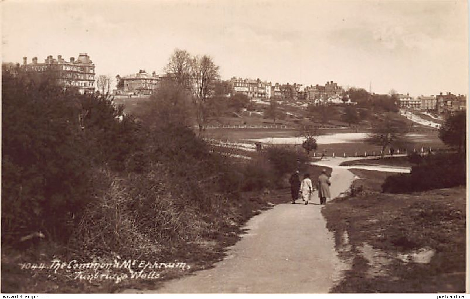 England - TUNBRIDGE WELLS - The Common and Mt. Ephraim