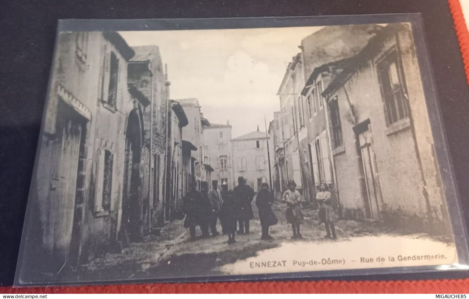 ENNEZAT  *-rue de la gendarmerie