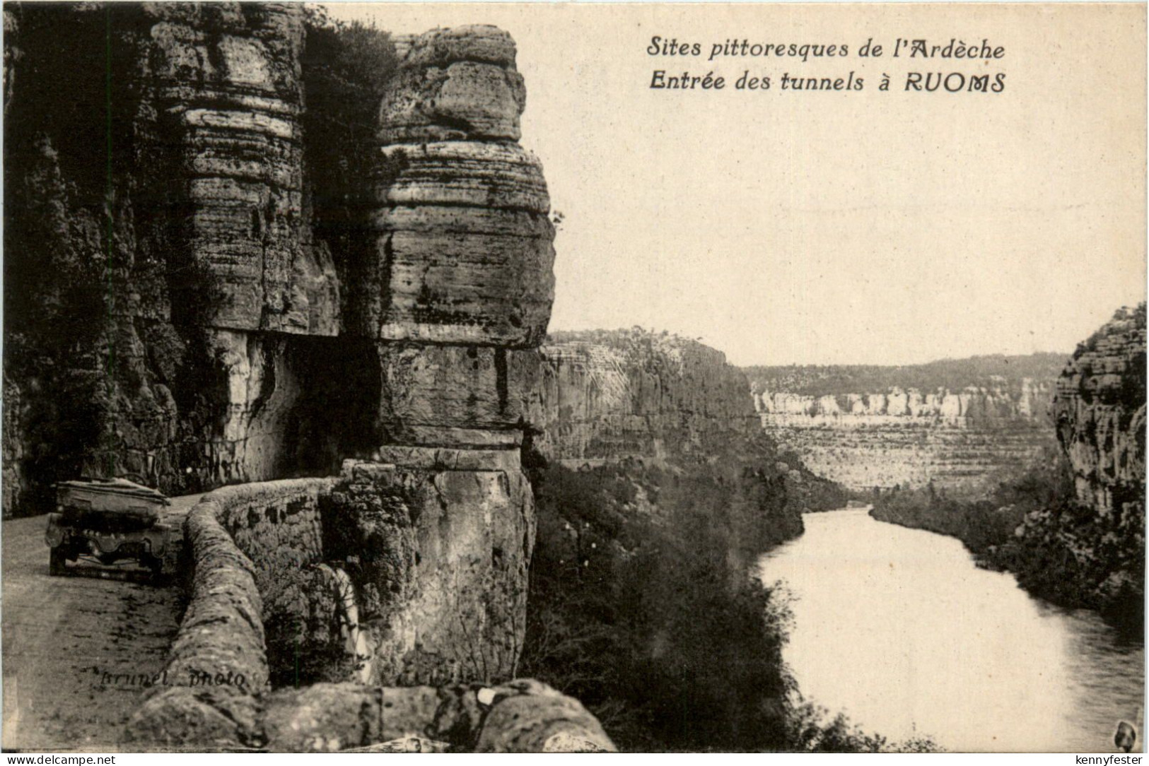 Entree des tunnels a Ruoms