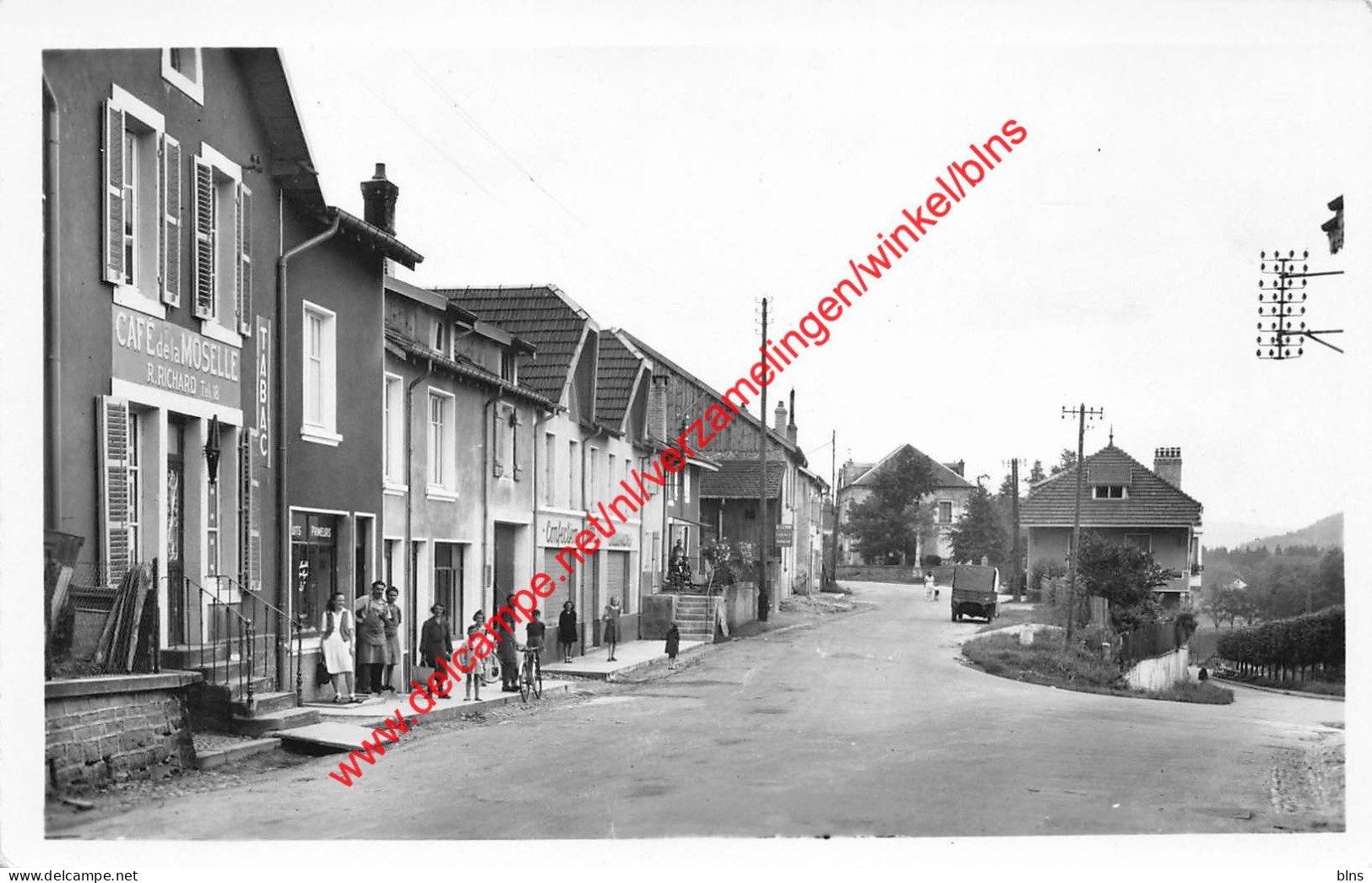 Entrée du pays - Rue de la Gare - Pouxeux Eloyes - (88) Vosges