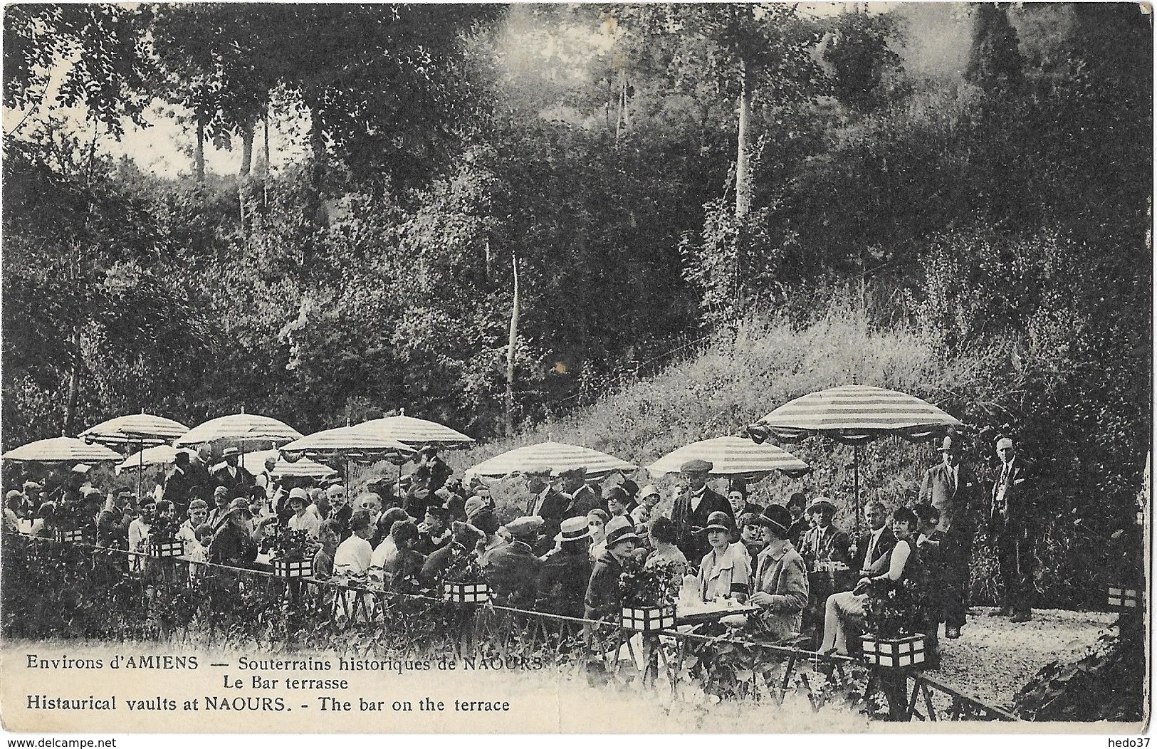 Environs d'Amiens - Souterrains historiques de Naours - Le Bar terrasse