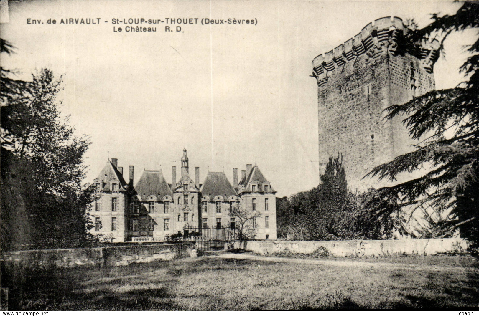 Environs de Airvault CPA St Loup sur Thouet LE chateau