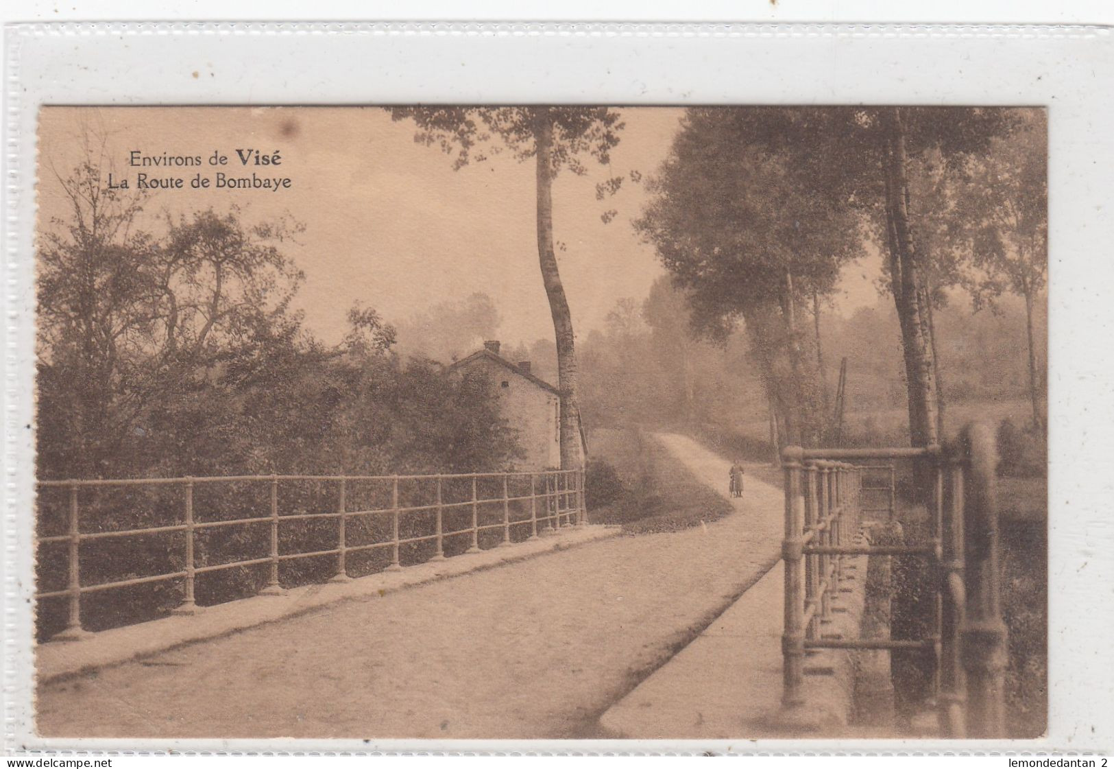 Environs de Visé. Route de Bombaye. *